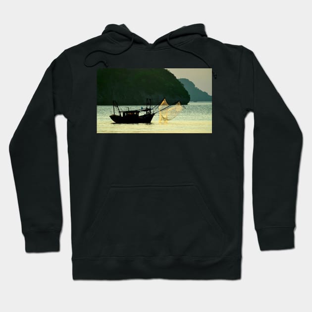 Vietnam, Coucher de soleil a Cat Ba Hoodie by franck380